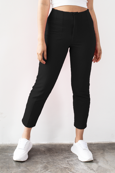 PANTALON CON PINZAS BM NEGRO
